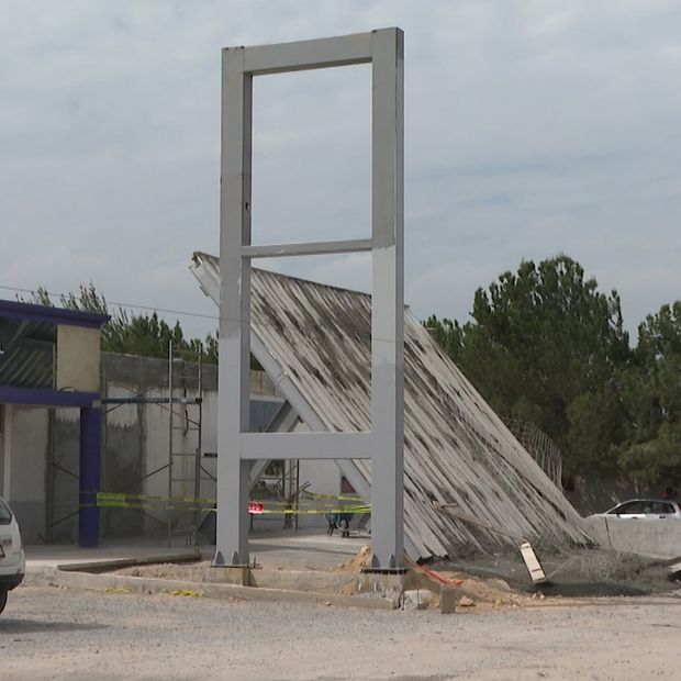 Hombre Resulta Gravemente Herido al Colapsar Estructura en Ramos Arizpe, Coahuila